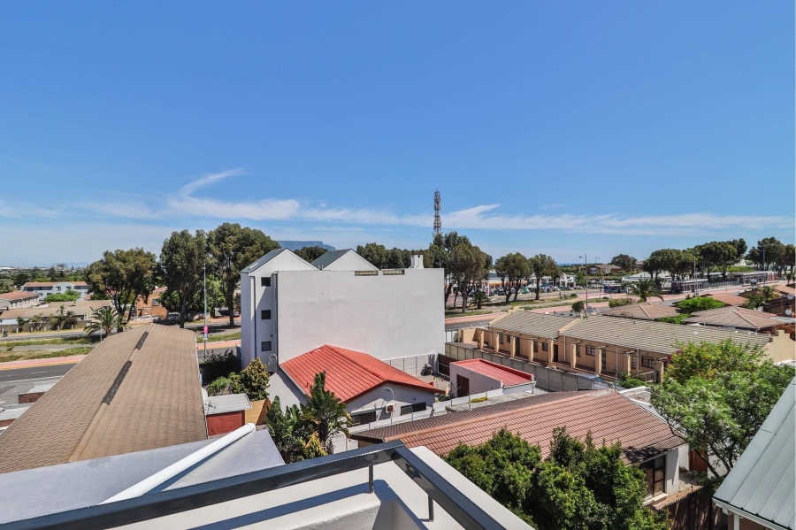 2 Bedroom Property for Sale in Table View Western Cape